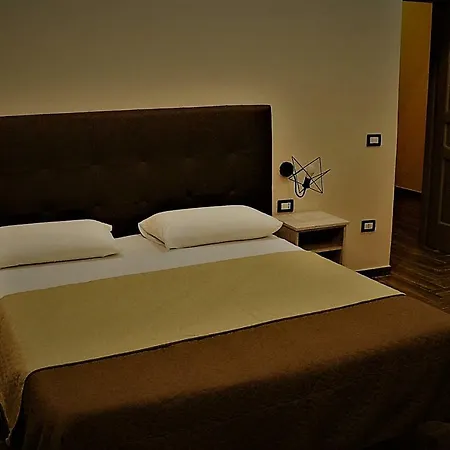 Dei Gerolomini 4* Νάπολη